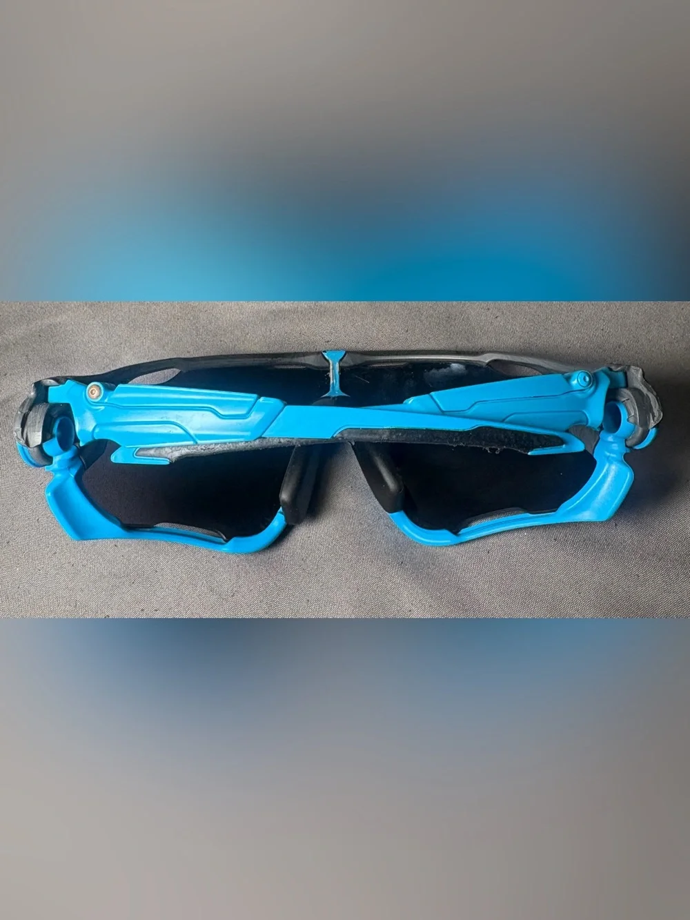 Oakley Sports Sunglasses Blue and Black Shield Lens